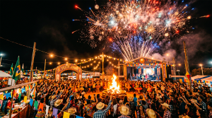 Organizando uma grande Festa Junina ou evento municipal? Garanta o espetáculo com baterias profissionais e shows pirotécnicos certificados pela Jupiter Fogos.